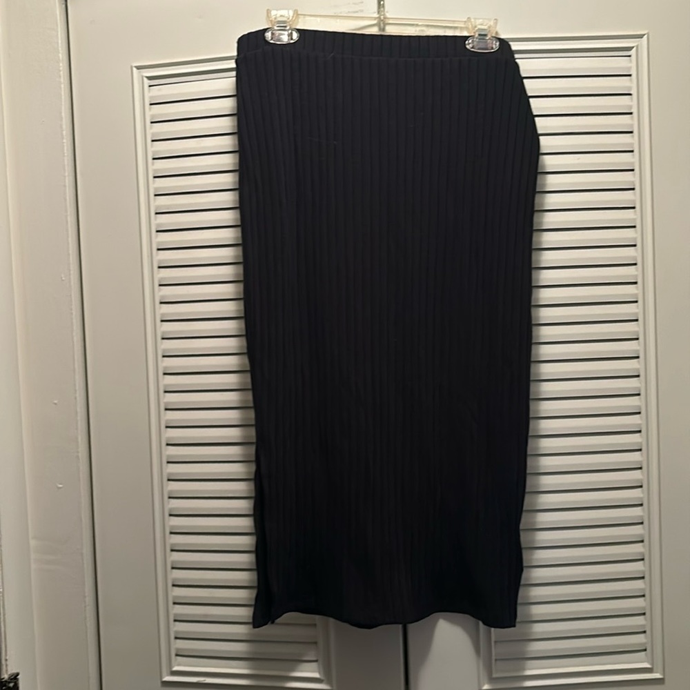 NWT Black pencil skirt